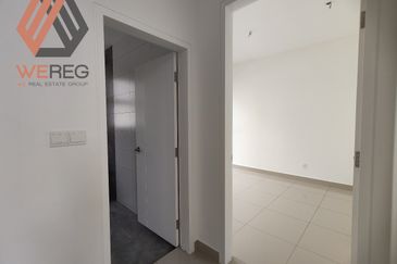 Lucent Residence @ twentyfive.7