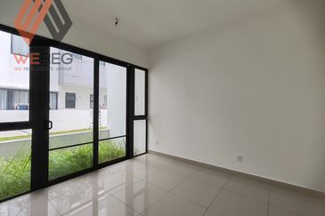 Lucent Residence @ twentyfive.7