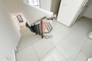 Robin @ Bandar Rimbayu