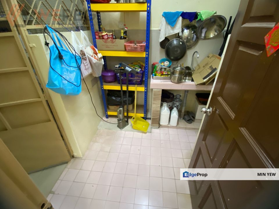 2sty Nice Renovated Corner Lot !! @ Seksyen 8, Shah Alam,Selangor, Selangor, Shah Alam