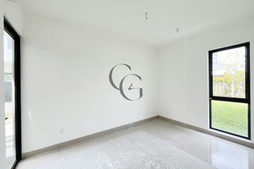 Lucent Residence @ twentyfive.7