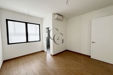 Lucent Residence @ twentyfive.7