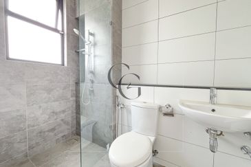 Lucent Residence @ twentyfive.7