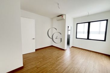 Lucent Residence @ twentyfive.7