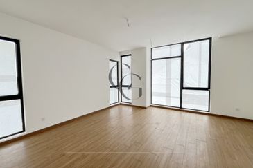 Lucent Residence @ twentyfive.7