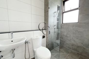 Lucent Residence @ twentyfive.7