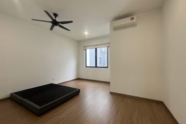 Lucent Residence @ twentyfive.7