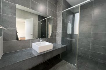 Lucent Residence @ twentyfive.7