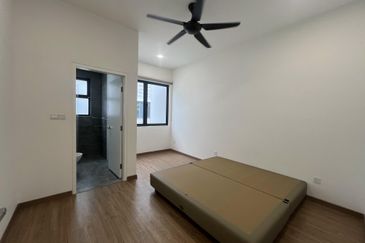 Lucent Residence @ twentyfive.7