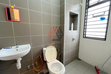 Scarlet @ Bandar Rimbayu