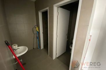 Quayside Shoppes, Amber Residence