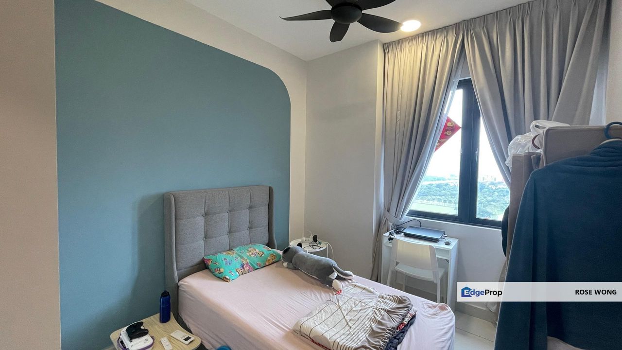 Very Cheap! Unblocked Bright Windy Park View Parc3 Serviced residence, Kuala Lumpur, Cheras
