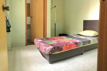 Dwi Mahkota Condominium