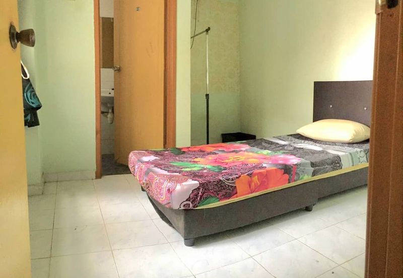 Dwi Mahkota Condominium