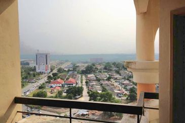 Dwi Mahkota Condominium