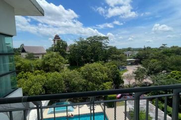 Ujana Executive Apartment