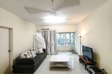 Bistari Impian Apartment @ Larkin