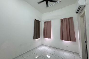 Bukit Indah Avenue 26 @ Villosa