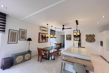 Emerald Bay @ Puteri harbour