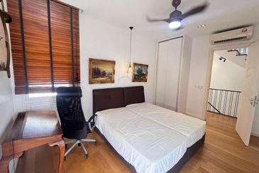 Emerald Bay @ Puteri harbour