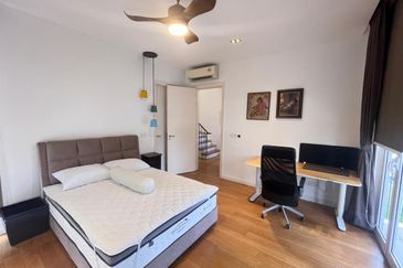 Emerald Bay @ Puteri harbour