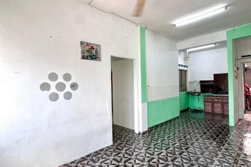 Taman Pulai Utama Flat