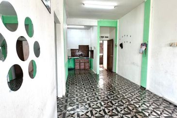 Taman Pulai Utama Flat