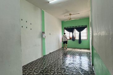 Taman Pulai Utama Flat