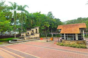 Ledang Heights