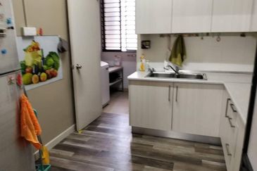 Dedaun Hijau (Greenfield Regency)