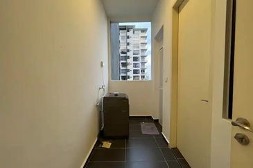 D\'Pristine @ Medini