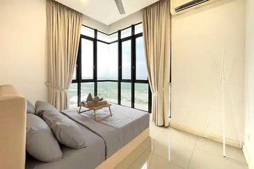 D\'Pristine @ Medini