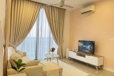 D\'Pristine @ Medini