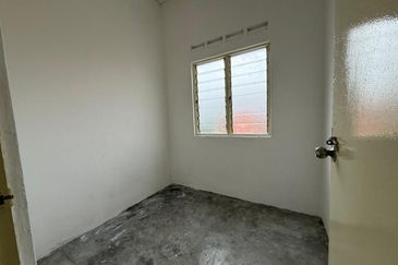 Taman Pulai Utama Flat