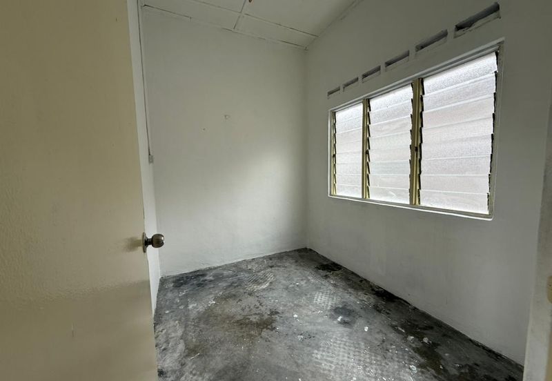 Taman Pulai Utama Flat