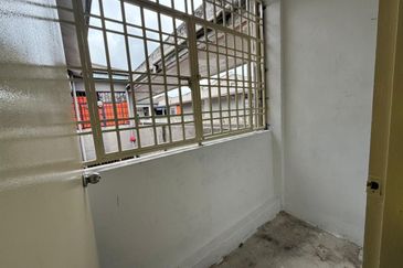 Taman Pulai Utama Flat