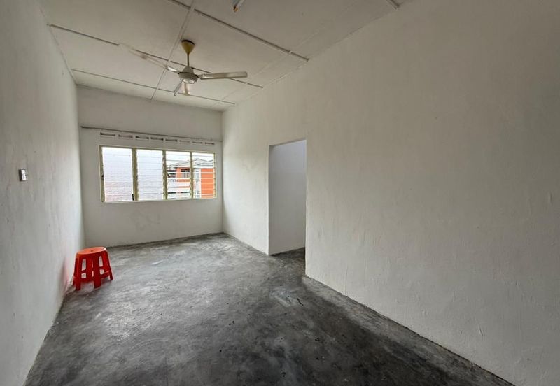 Taman Pulai Utama Flat
