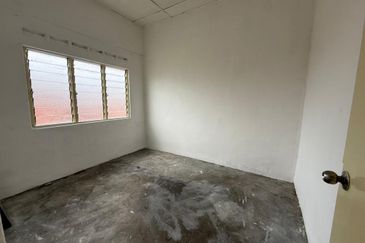 Taman Pulai Utama Flat