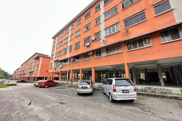 Taman Pulai Utama Flat