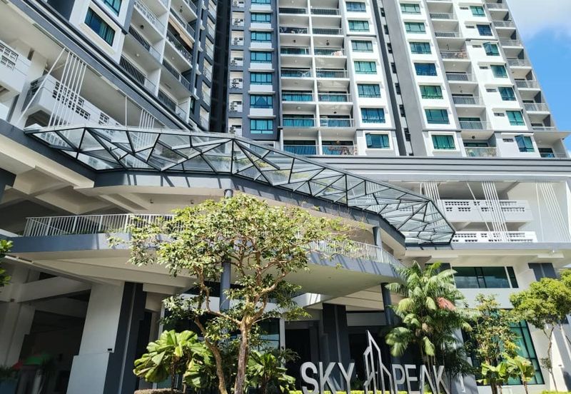 Sky Peak Residences