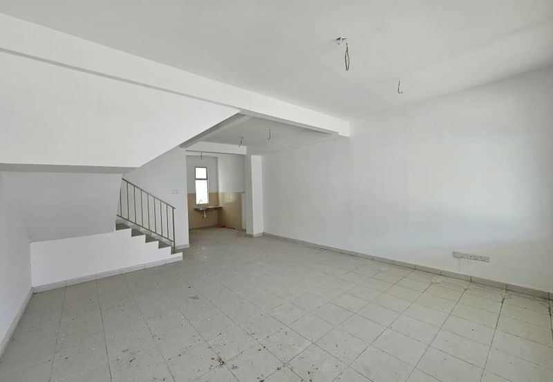Taman Pulai Mutiara Double Storey Terrace House Endlot for Sale 