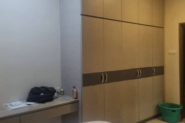 Dedaun Hijau (Greenfield Regency)