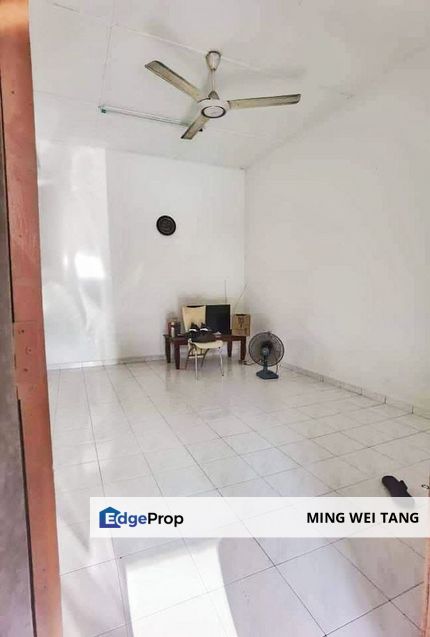 Taman Dasa 1 Storey House Endlot for Sale, Johor, Senai