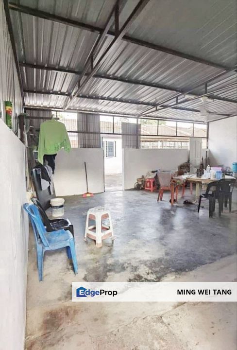 Taman Dasa 1 Storey House Endlot for Sale, Johor, Senai