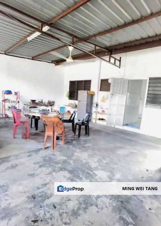 Taman Dasa 1 Storey House Endlot for Sale, Johor, Senai