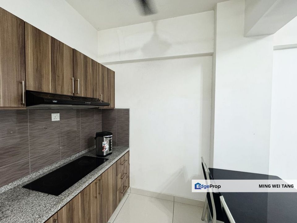 D’Inspire Good Condition CW Bus Tuas Fully 2 Bedrooms Sale, Johor, Johor Bahru