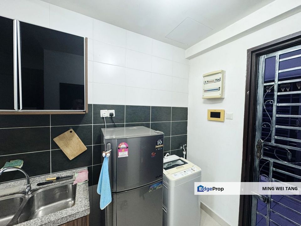 D’Inspire Good Condition CW Bus Tuas Fully 2 Bedrooms Sale, Johor, Johor Bahru