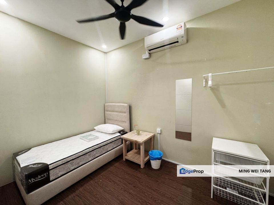 Marina View Resort 5 Bedrooms 3 Bathrooms Fully Furnished for Rent, Johor, Permas Jaya/Senibong