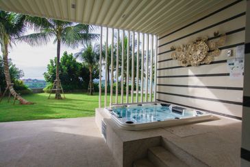 The M @ Medini Macrolink