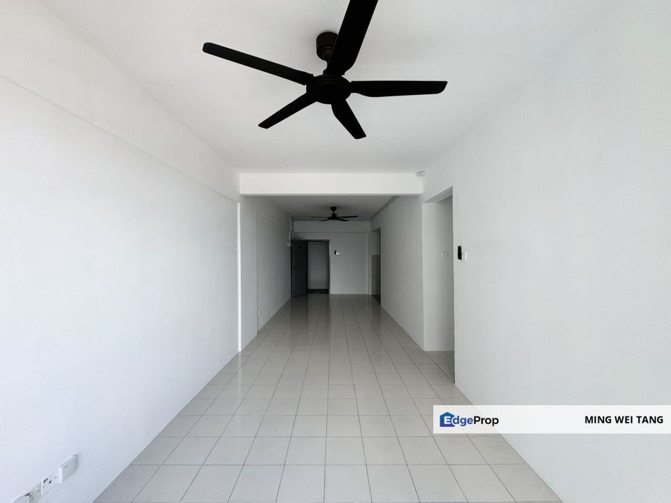 Pangsapuri Senai Big Size 3 Rooms Good Condition Near Shoplot , Johor, Johor Bahru